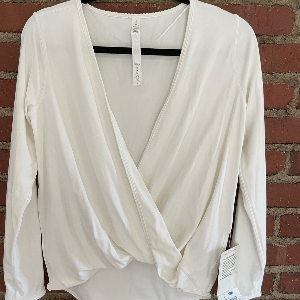 LULULEMON FULL FREEDOM LS NWT